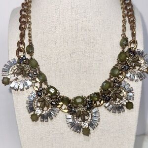 ✳️ Gold & Green Statement Necklace 🌟